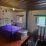 Casa Em Xisto Na Serra Da Lousa,